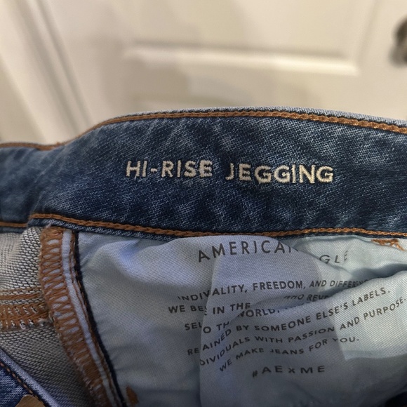 Women’s American Eagle Hi Rise Jegging - Picture 4 of 5